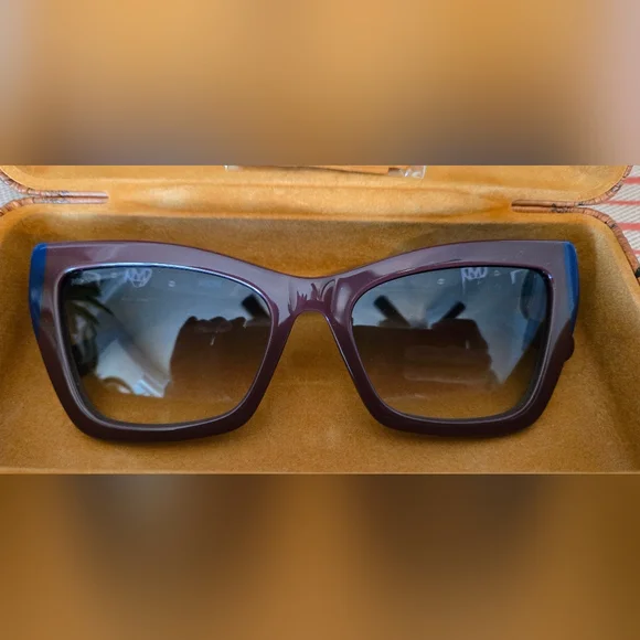 NWOT MCM Cateye Sunglasses w/Case display picture 1
